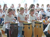 Conga-Spielerinnen bei einer Aufführung