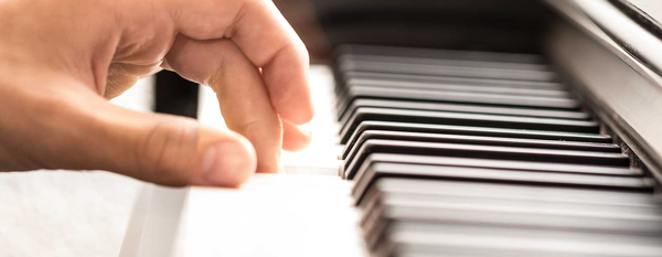zu den Tasteninstrumenten